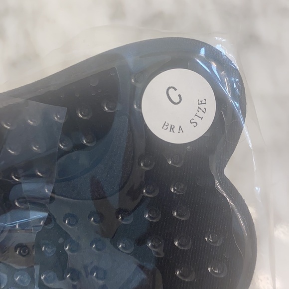 2 pack sticky backless bras c cup size - Picture 7 of 7